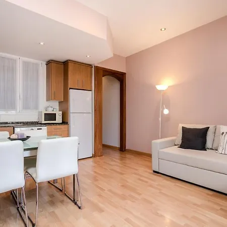 Apartment Fantastic 2 Bedroom 5 Minutes By Car From Plaza Catalunya Barcelona