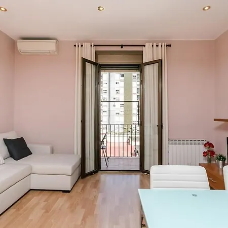 Fantastic 2 Bedroom 5 Minutes By Car From Plaza Catalunya * Barcelona