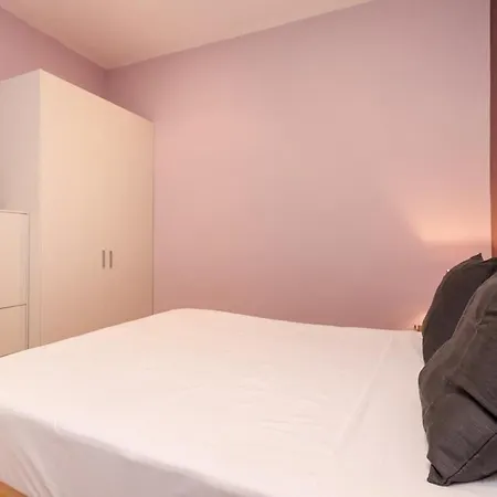 Apartment Fantastic 2 Bedroom 5 Minutes By Car From Plaza Catalunya
